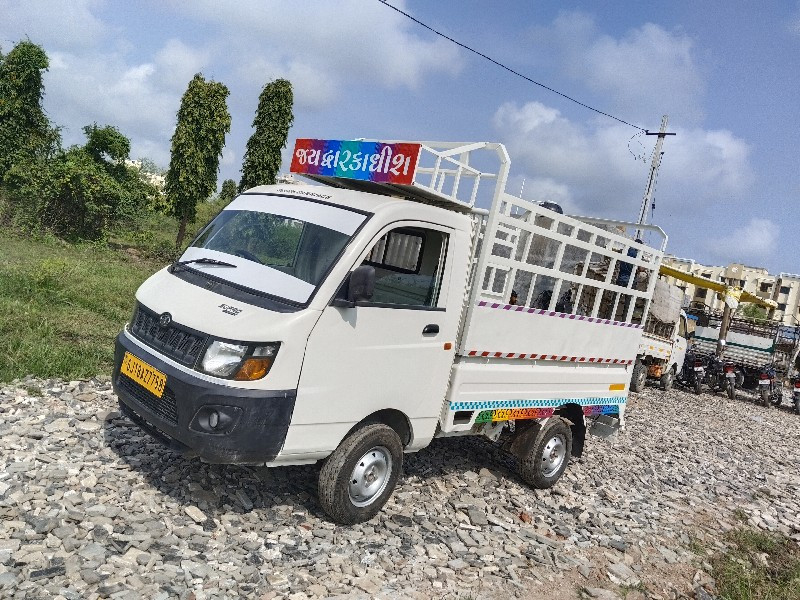 mahindra suparo...