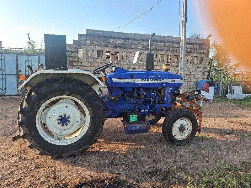 tractor vesvanu...