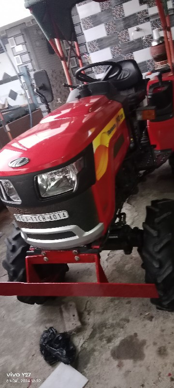 mahindra જીવો 2...