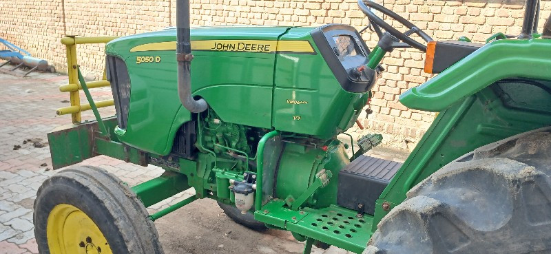 John deere 5050...