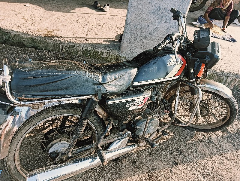 hero HONDA CD10...