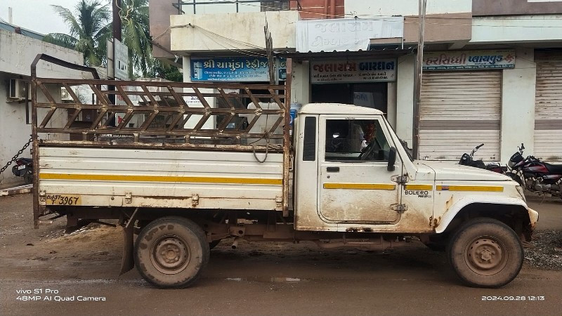 mahindra Bolero...