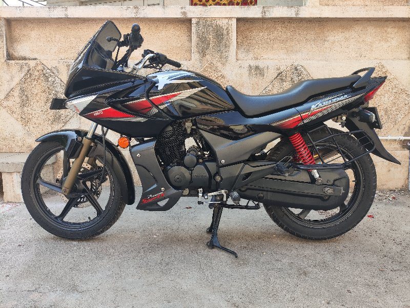 HERO KARIZMA R...