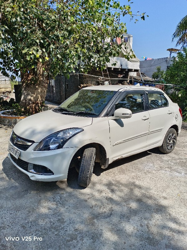 swift Dzire cng...