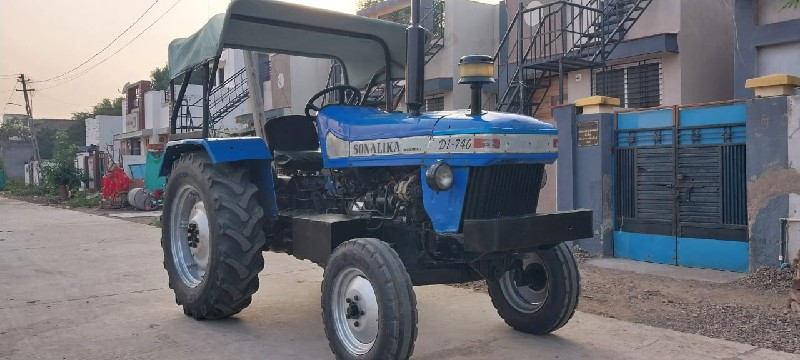 Sonalika DI 740