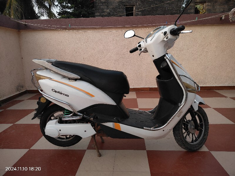 Electric bike w...