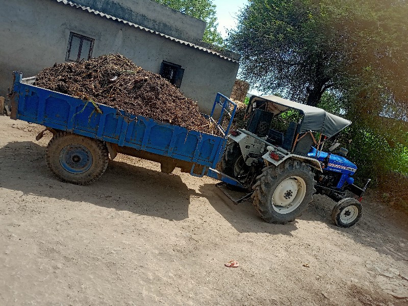 લોડર ટ્રેક્ટર ભ...