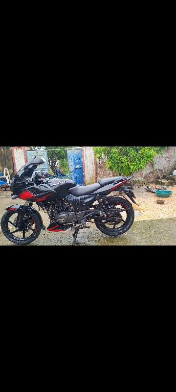 pulsar 220f