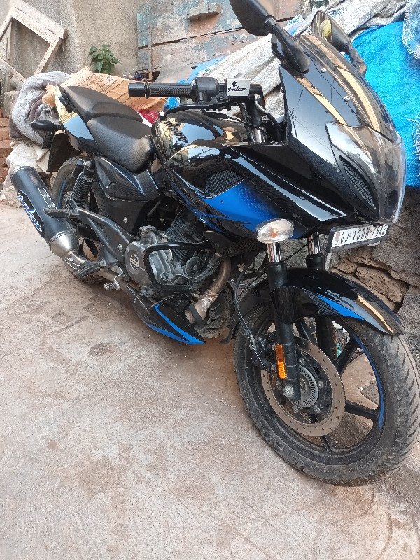 Bajaj pulsar 22...