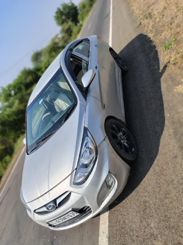 Hyundai Verna