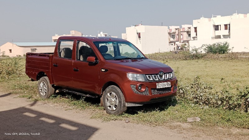 mahindra imperi...