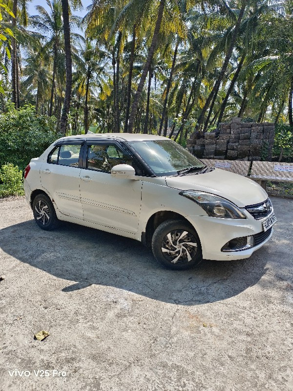 swift Dzire cng...