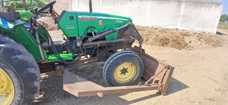 John deere 5204...