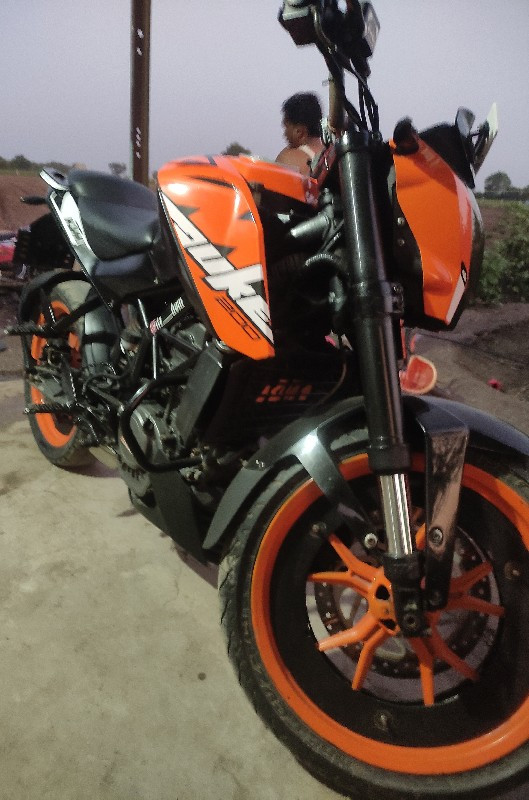 KTM DUKE 200 ગા...