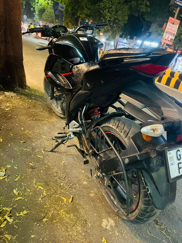 Suzuki Gixxer b...