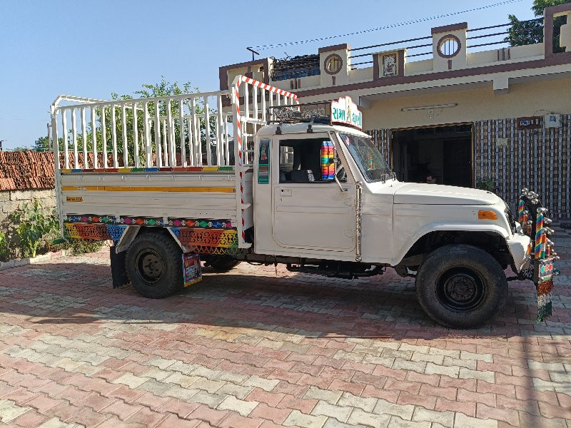 Mahindra bolero...