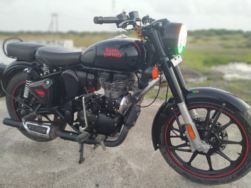 Royal Enfield 3...