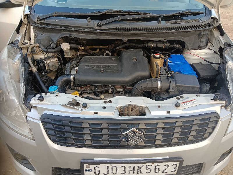 maruti ERTIGA v...