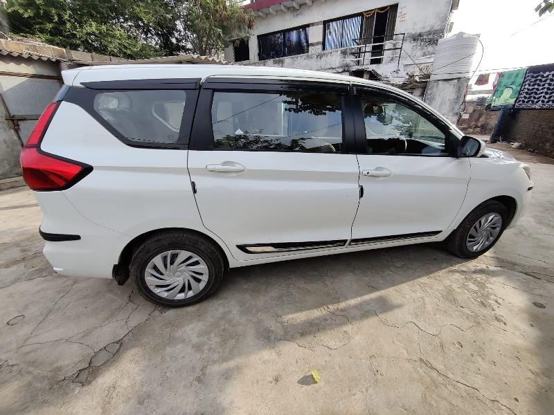 Ertiga vxi cng...