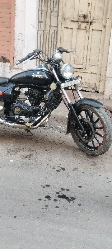 Bajaj Avenger