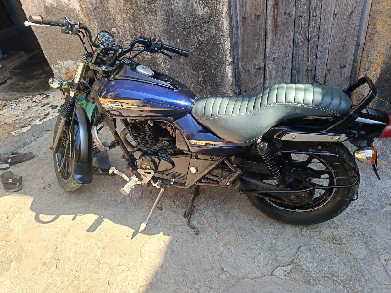 Bajaj Avenger