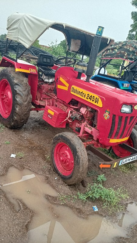 Mahindra 245 di