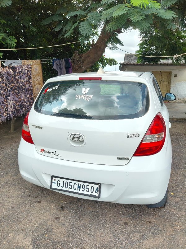 HYUNDAI I20 PET...