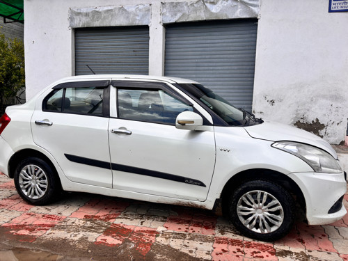 Swift dzire 201...