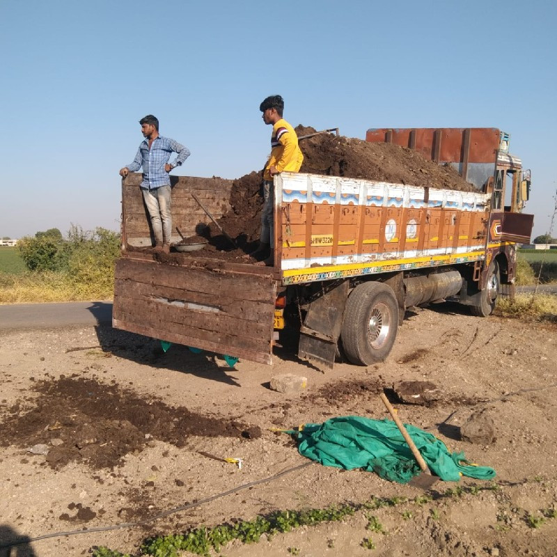 તાજુ ખાતર મડી જ...