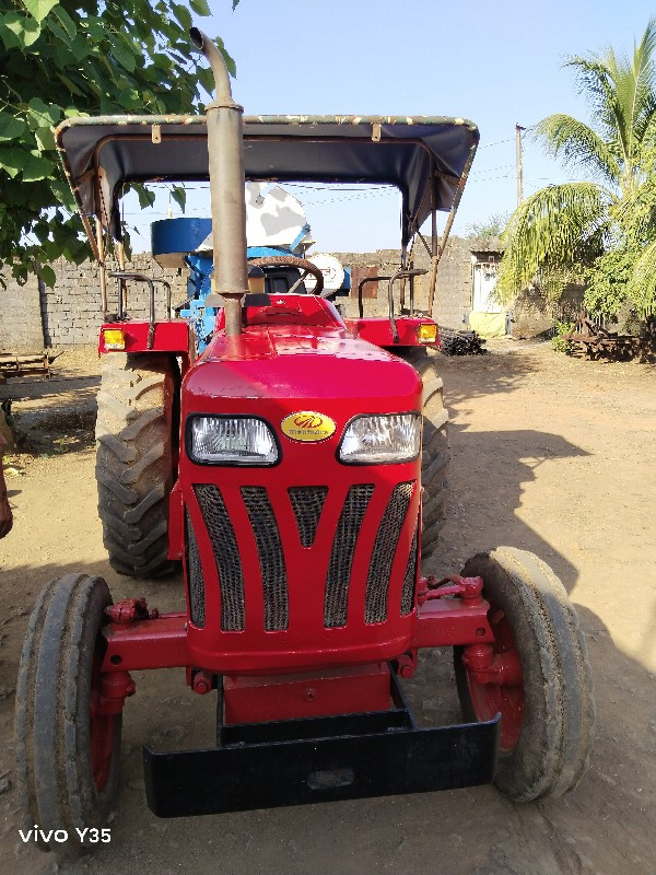 2010 mahindra 4...