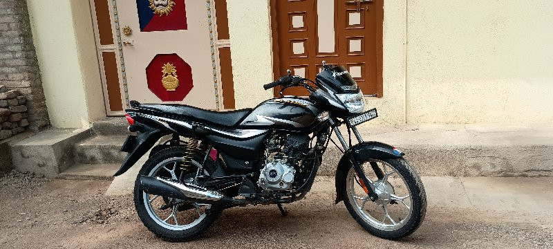 BAJAJ PLETINA E...