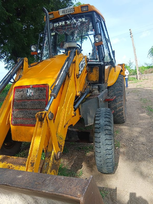 JCB 3DX