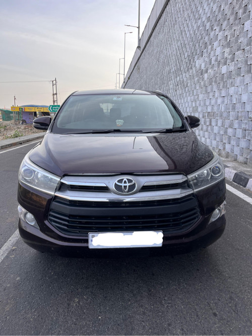 TOYOTA INNOVA C...