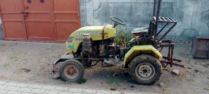 ફોરવ્હિલ શનેડો