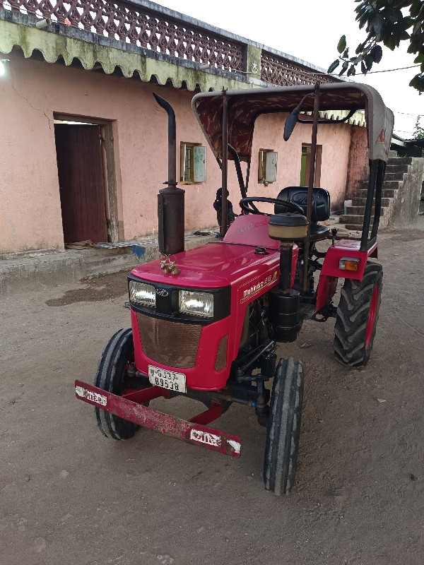 mahindra yuvraj...