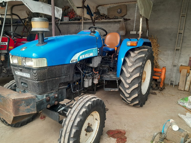 New Holland 471...