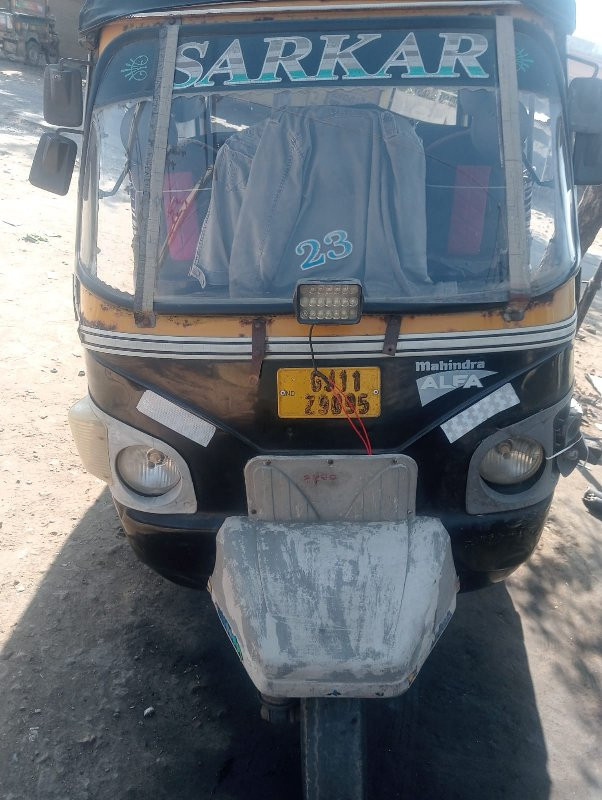 piaggio ગાડી