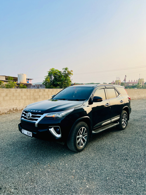 Fortuner  4*4...