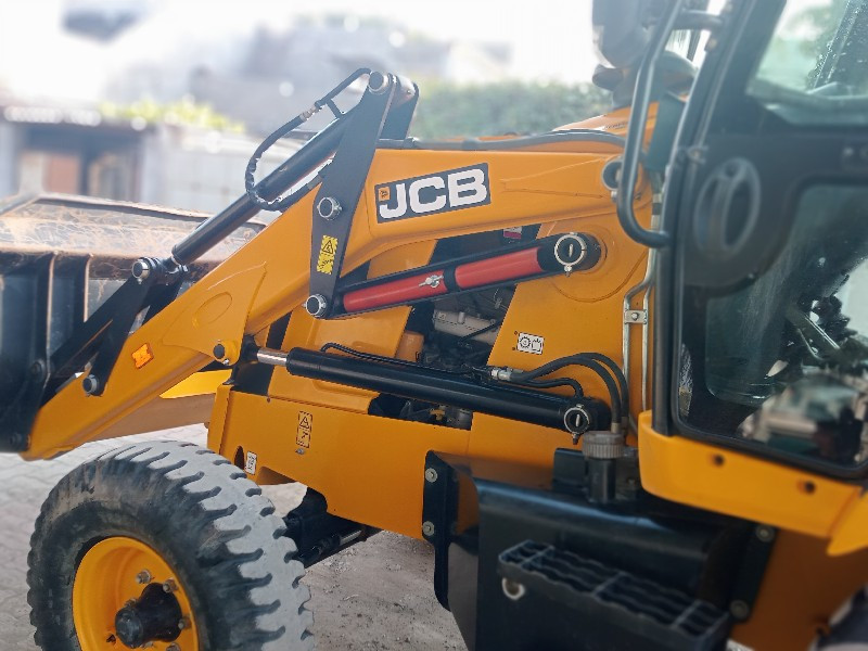 jcb