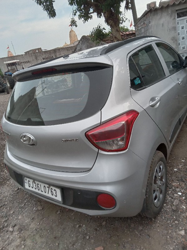 Grand i 10