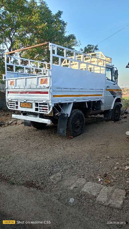 TATA 407