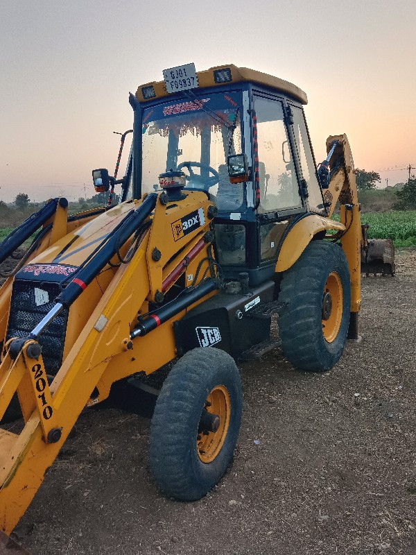 JCB વેચવાનુ છે