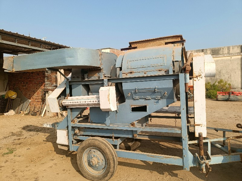 ફુકણી વેચવાની છ...