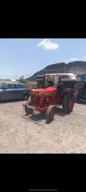 Mahindra  275 D...