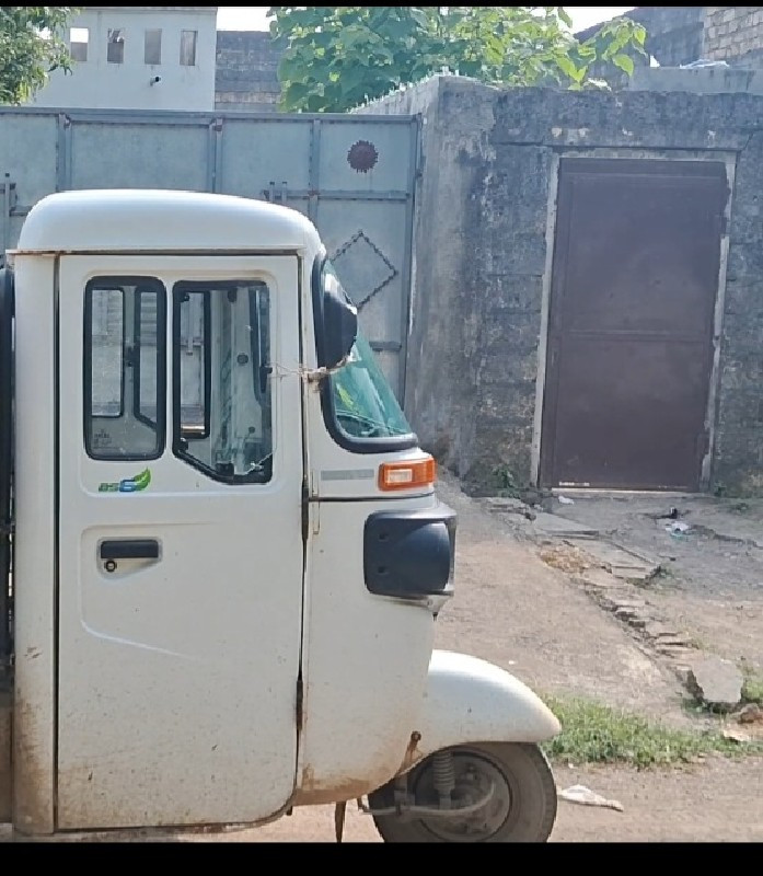 bajaj cng lodig