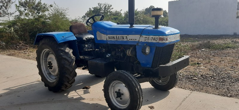 sonalika DI 740