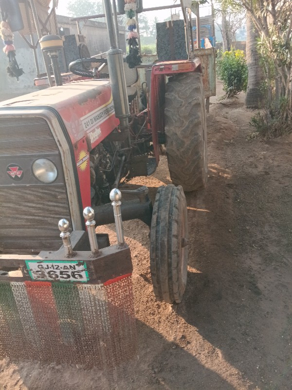 tractor toli