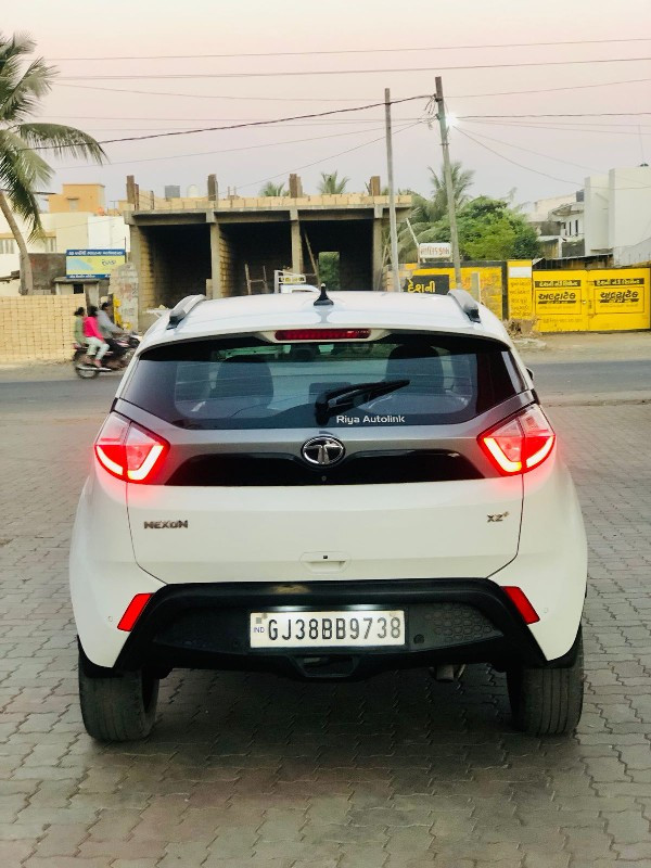 Tata Nexon XZ+...