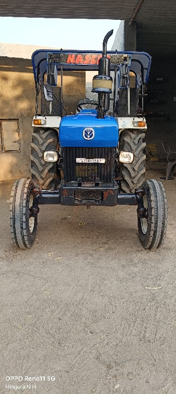 NEW HOLLAND 360...