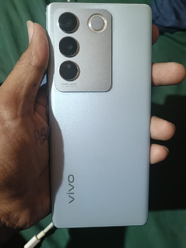 VIVO V27 8+128